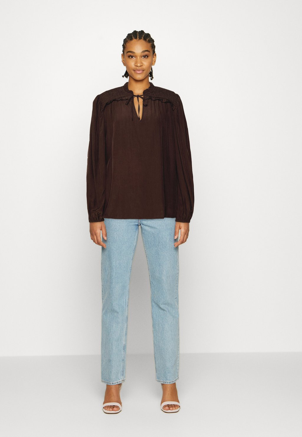 Блуза BYHENIA b.young, темно-коричневый
Блуза BYHENIA b.young, темно-коричневый