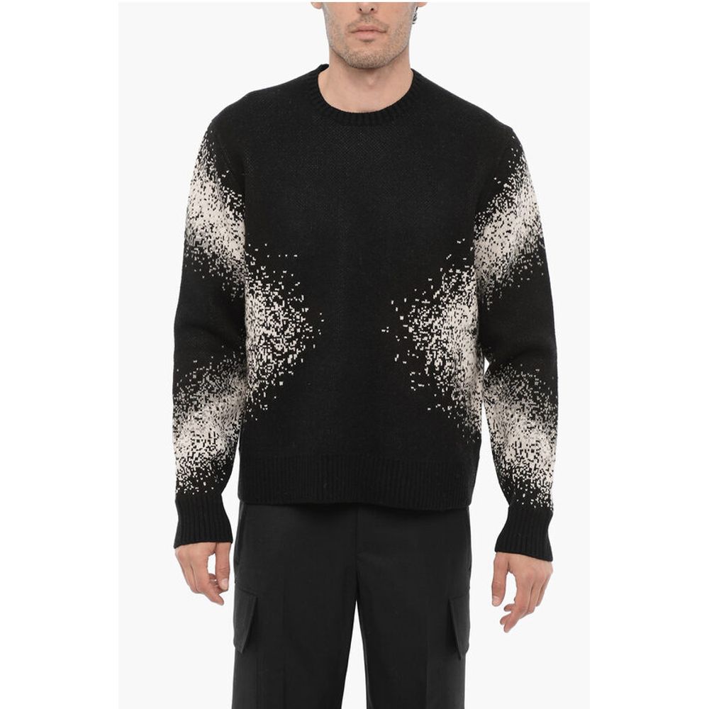 Черно-белый свитер из полиамида Neil Barrett, Black and White
Черно-белый свитер из полиамида Neil Barrett, Black and White