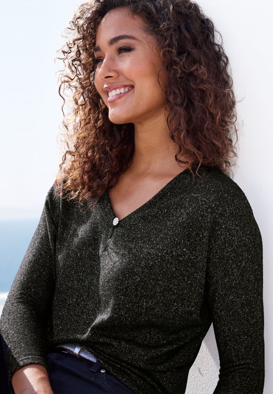 Джемпер LASCANA Jumper, Schwarz/Black
Джемпер LASCANA Jumper, Schwarz/Black