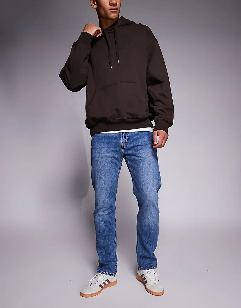 Зауженные джинсы Levi's 502, цвет средневыбеленный
Зауженные джинсы Levi's 502, цвет средневыбеленный