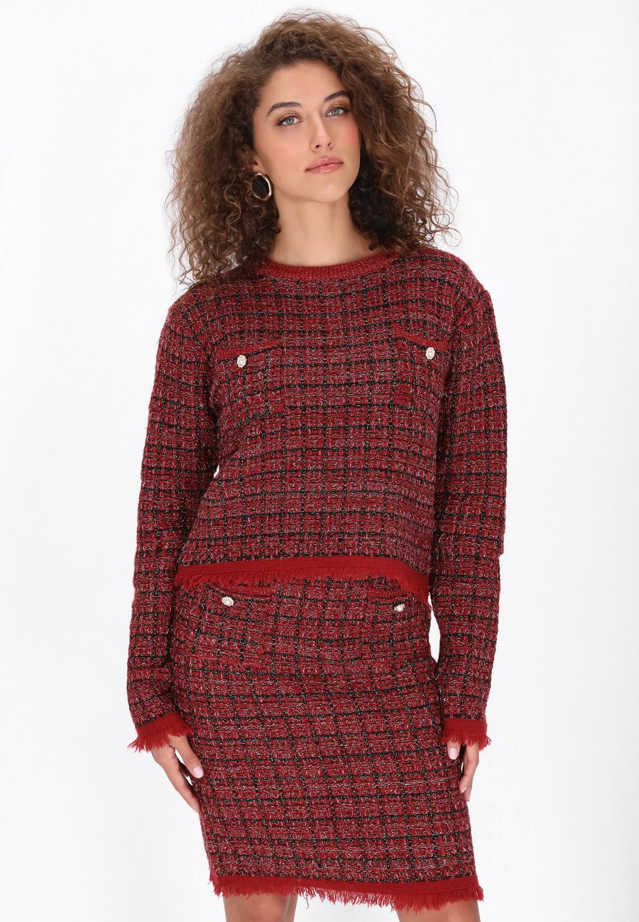 Джемпер faina Jumper, Burgundy/Black/Gold/Bordeaux
Джемпер faina Jumper, Burgundy/Black/Gold/Bordeaux