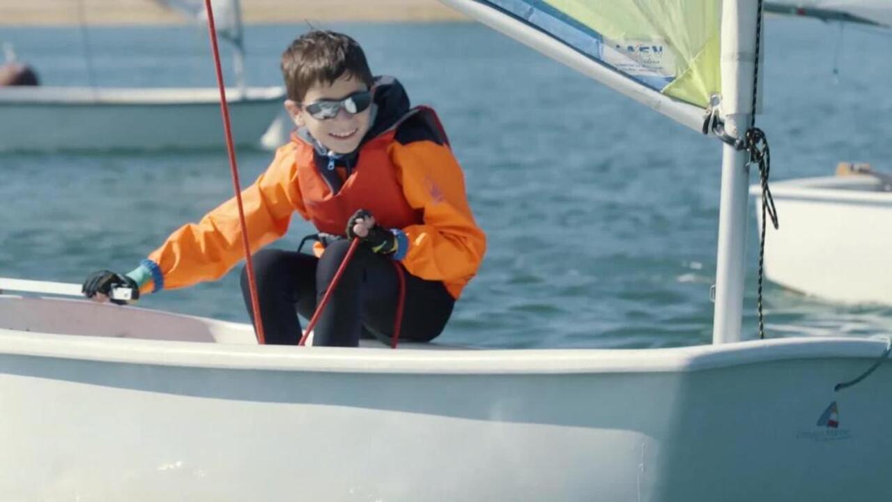 Детская парусная куртка с капюшоном Tribord 100
Детская парусная куртка с капюшоном Tribord 100