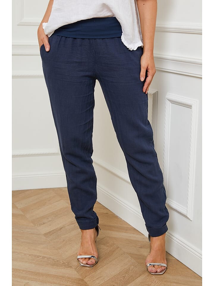 Тканевые брюки Curvy Lady, темно-синий
Тканевые брюки Curvy Lady, темно-синий