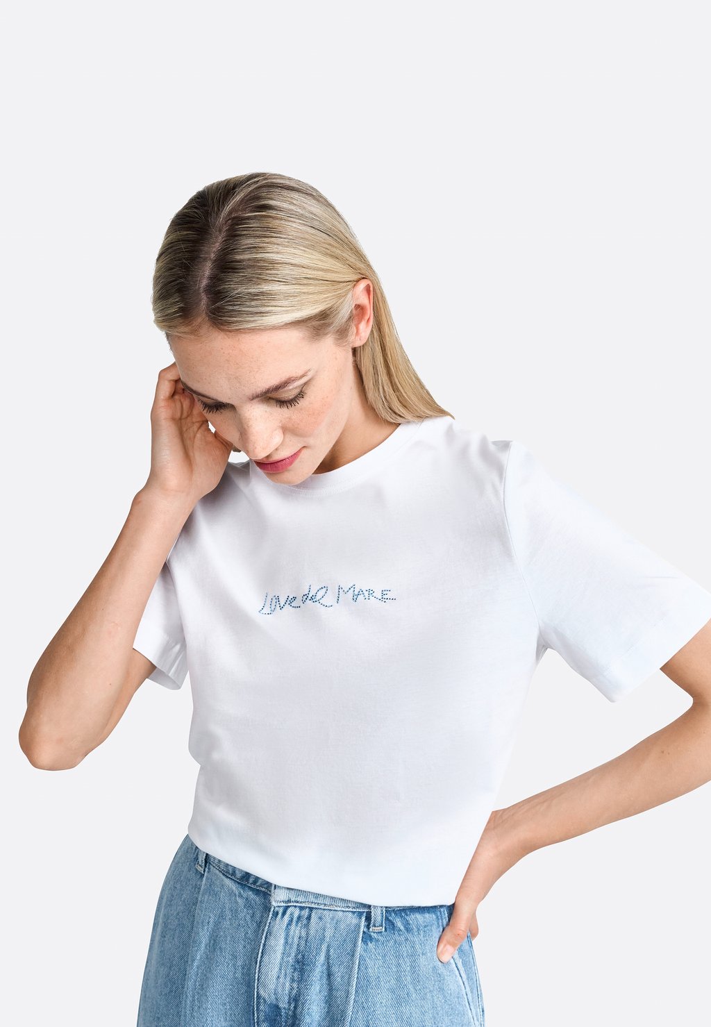 Футболка с принтом Rich & Royal, белый
Футболка с принтом Rich & Royal, белый