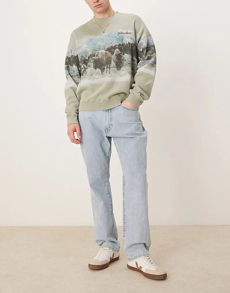 Джинсы спортивного кроя прямого кроя светло-голубого цвета Abercrombie & Fitch
Джинсы спортивного кроя прямого кроя светло-голубого цвета Abercrombie & Fitch