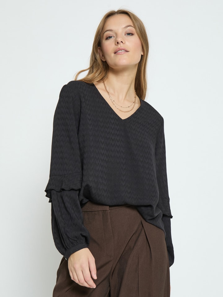 Блузка черного цвета Peppercorn
Блузка черного цвета Peppercorn