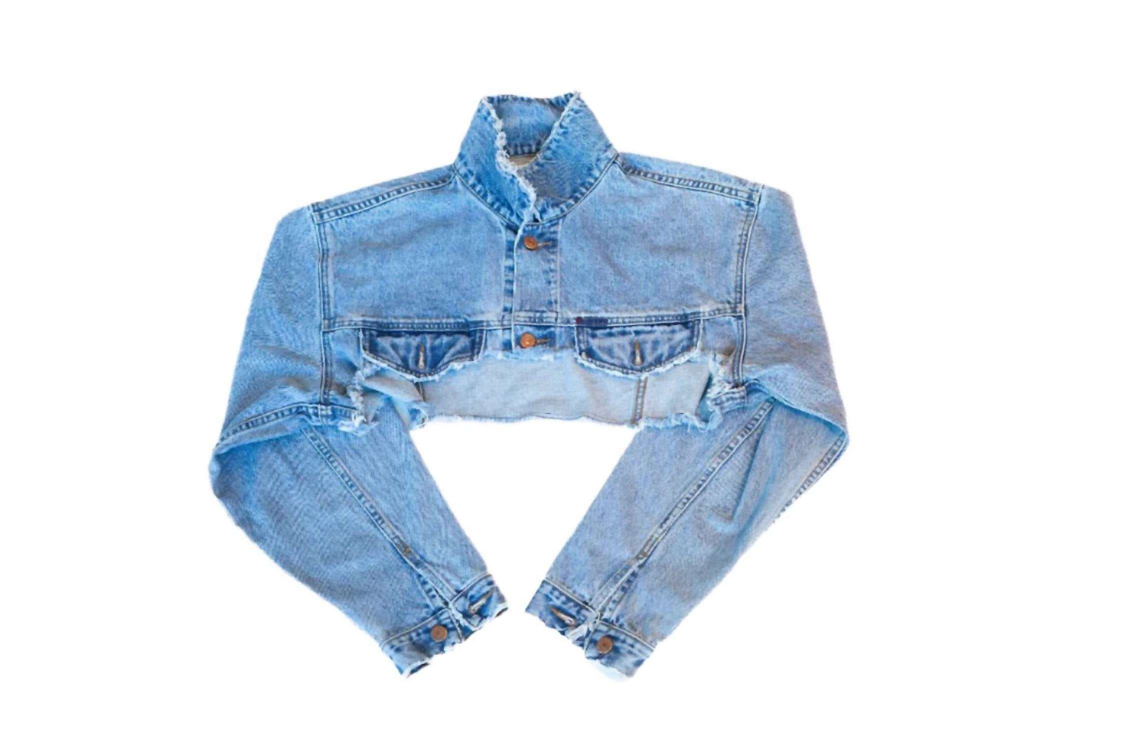 Женский укороченный топ Cybertron в светло-голубом KnotWTR
Женский укороченный топ Cybertron в светло-голубом KnotWTR