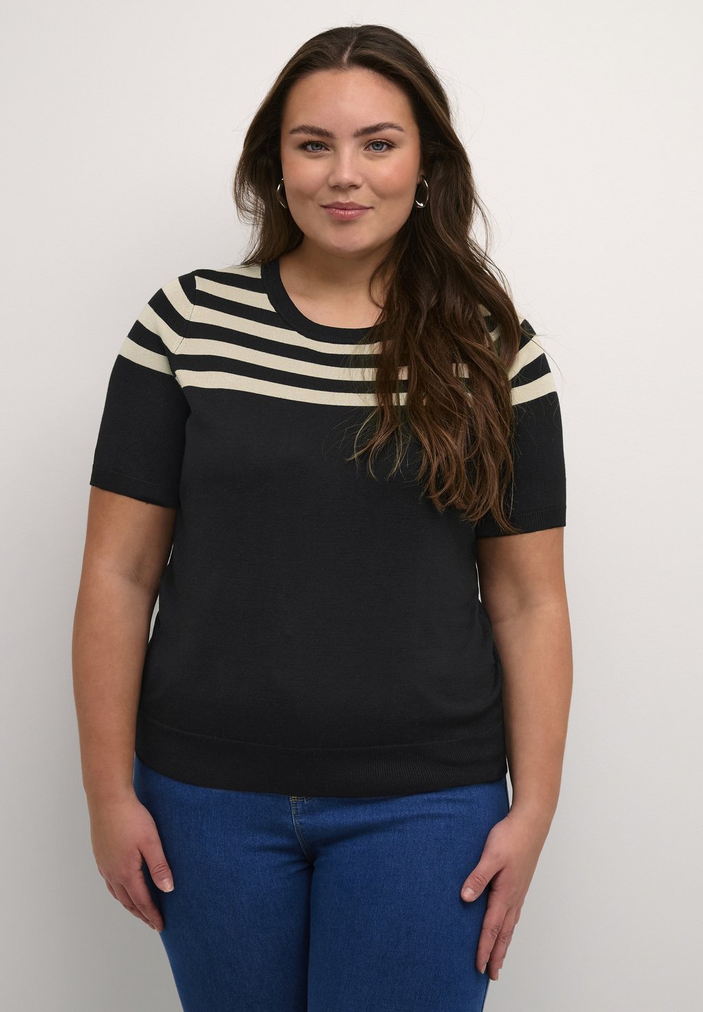 Футболка с принтом KCLIZZY Kaffe Curve, черный
Футболка с принтом KCLIZZY Kaffe Curve, черный