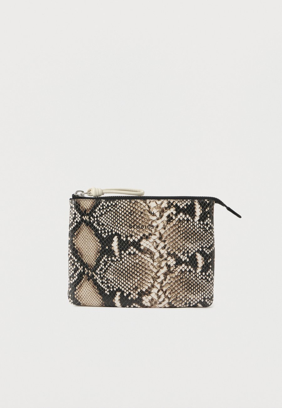 Клатч Copenhagen Studios POUCH, Snake/Off White/Black
Клатч Copenhagen Studios POUCH, Snake/Off White/Black