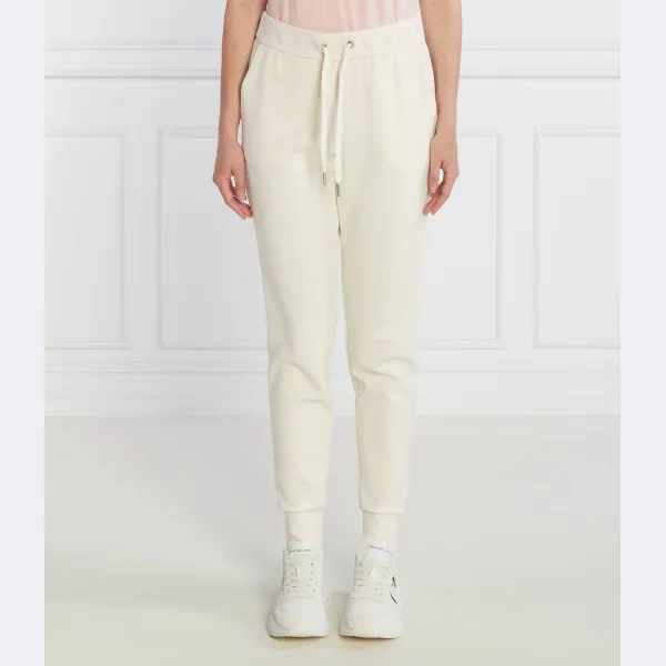 Спортивные брюки стандартного кроя Armani Exchange, бежевый
Спортивные брюки стандартного кроя Armani Exchange, бежевый