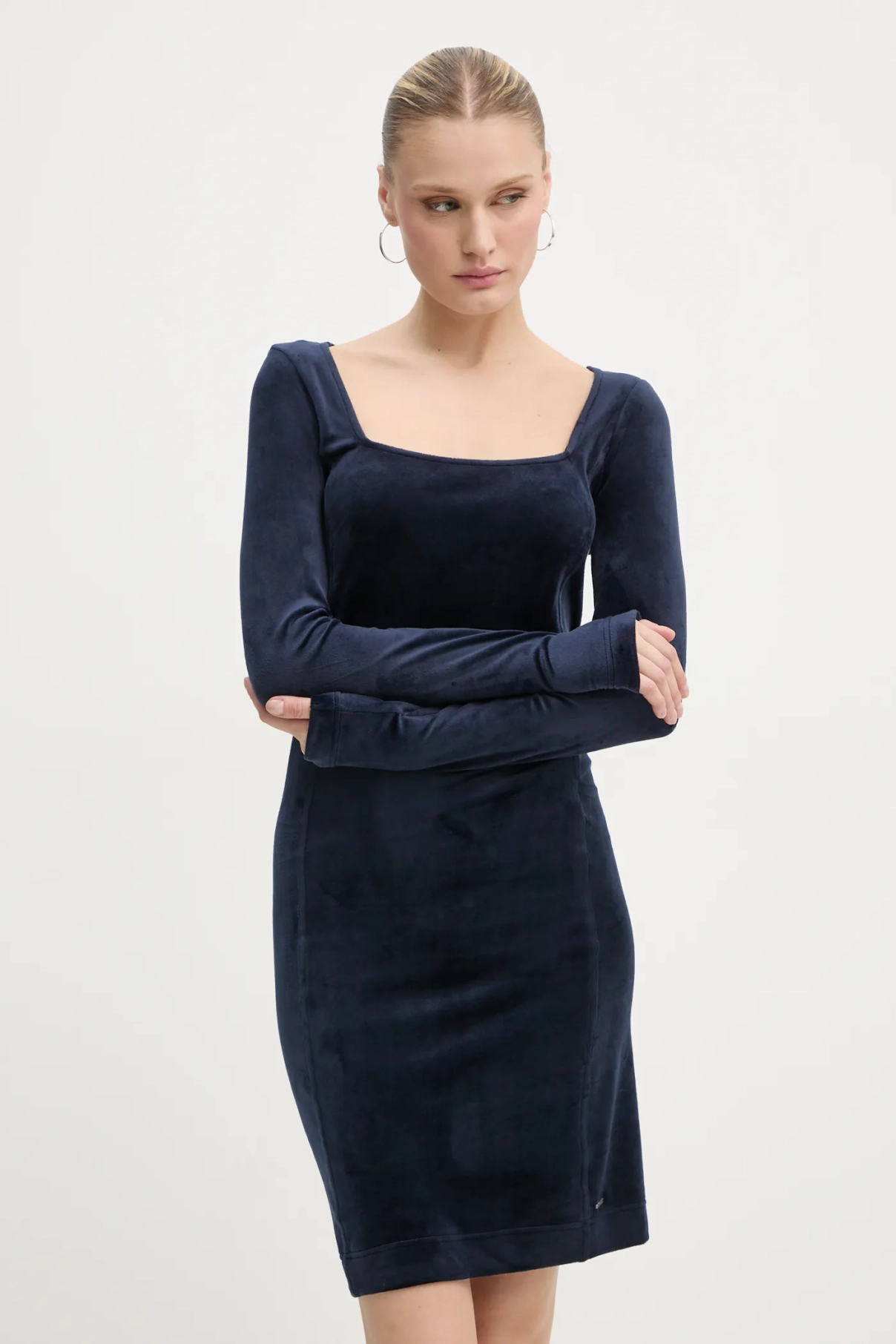 Бархатное платье G-Star Raw, темно-синий
Бархатное платье G-Star Raw, темно-синий