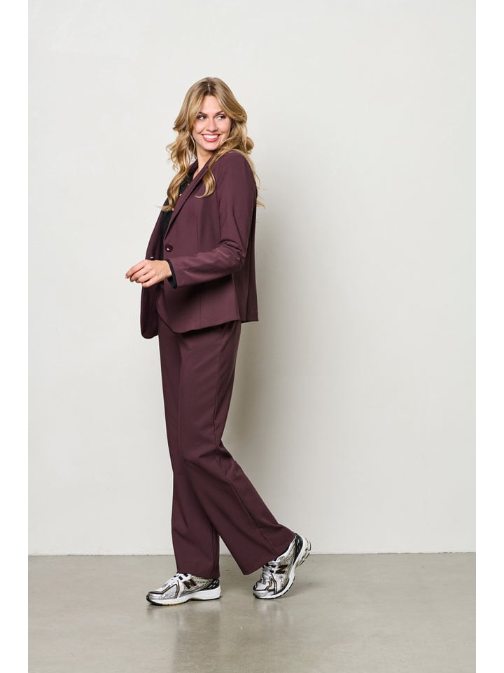 &Co Woman Брюки «Патрис» коричневого цвета
&Co Woman Брюки «Патрис» коричневого цвета