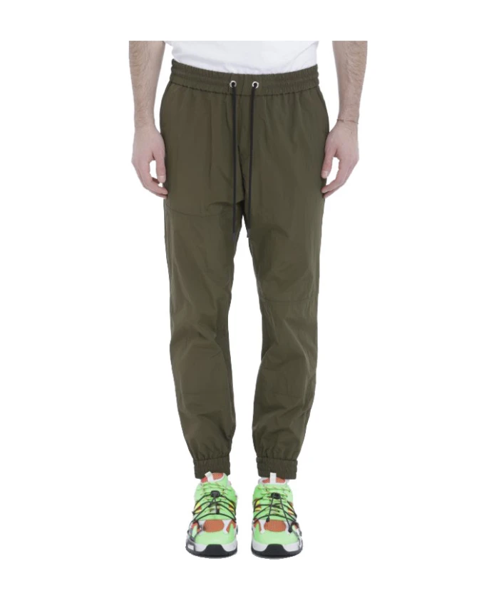 Мужские брюки оливково-зеленого цвета b081 5a30 Iceberg, зеленый
Мужские брюки оливково-зеленого цвета b081 5a30 Iceberg, зеленый