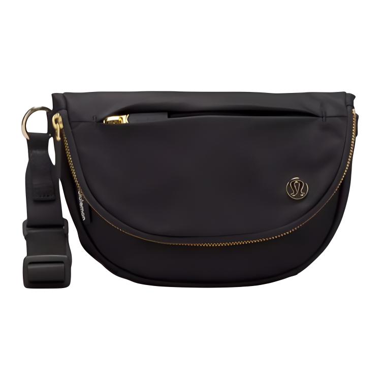 Lululemon Нейлоновая наплечная сумка через плечо унисекс черная с золотом, Black & Gold
Lululemon Нейлоновая наплечная сумка через плечо унисекс черная с золотом, Black & Gold