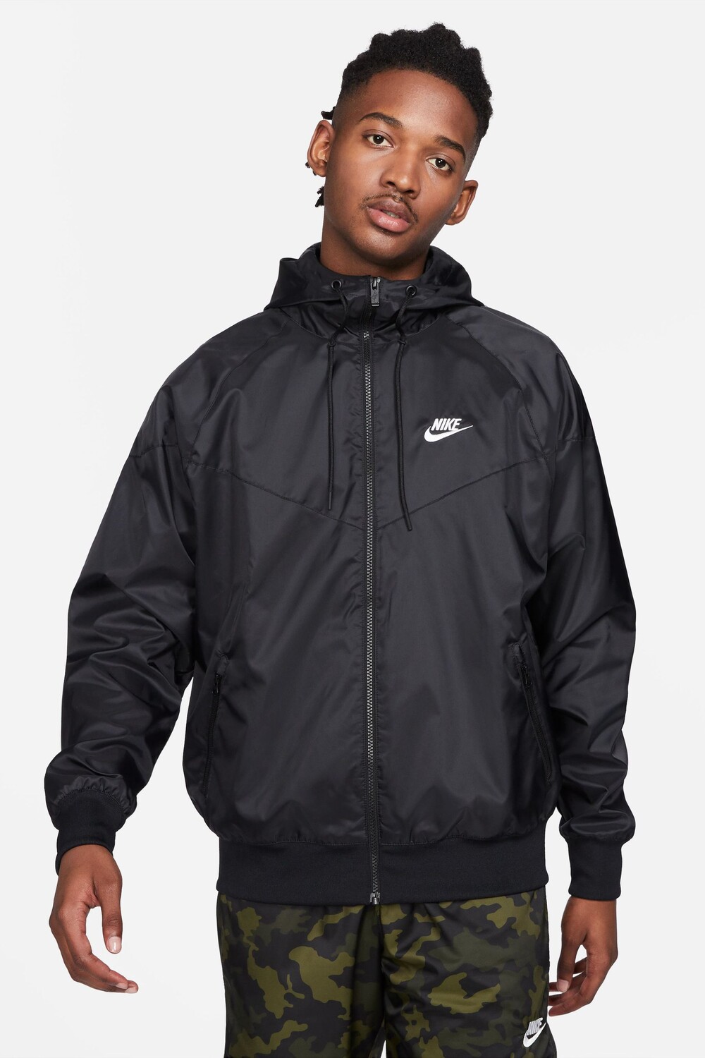 Ветровка Windrunner с капюшоном Nike, черный
Ветровка Windrunner с капюшоном Nike, черный