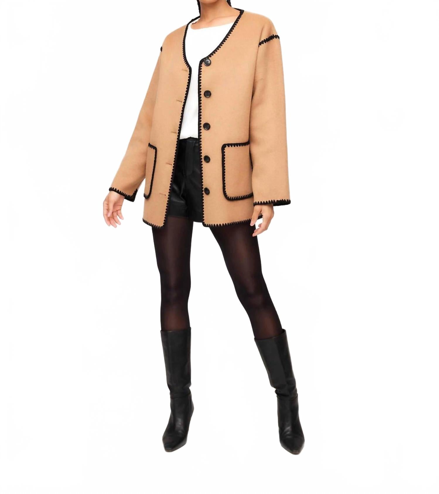 Nico жакет с V-образным вырезом в верблюжьем цвете Fifteen Twenty, коричневый 
Nico жакет с V-образным вырезом в верблюжьем цвете Fifteen Twenty, коричневый