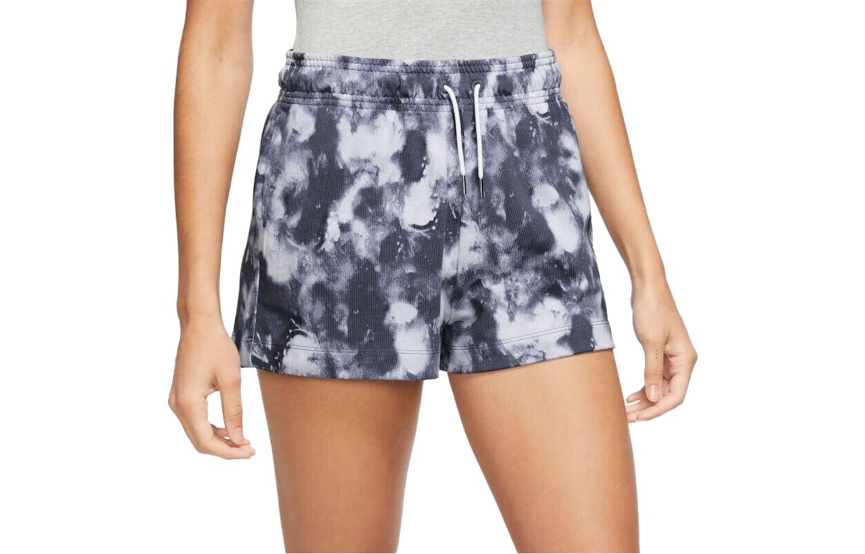 Спортивные шорты женские черные Nike
Спортивные шорты женские черные Nike