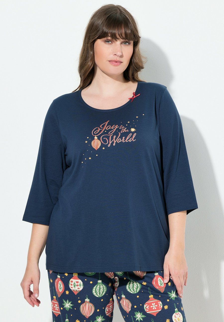 Пижамный топ Ulla Popken AUSSCHNITT LANGARM, Navy Blue/Dark Blue
Пижамный топ Ulla Popken AUSSCHNITT LANGARM, Navy Blue/Dark Blue