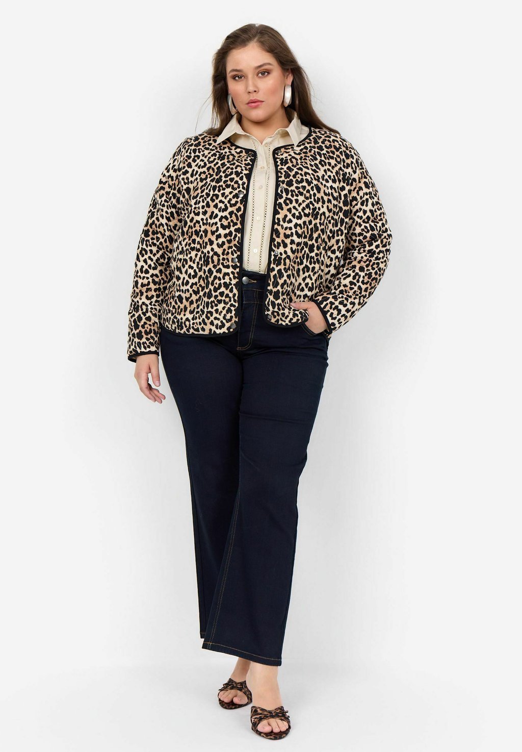 Легкая куртка VENDELA Wasabi Concept, бежевый
Легкая куртка VENDELA Wasabi Concept, бежевый