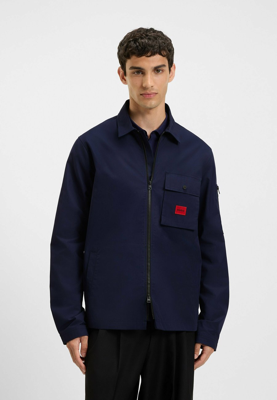 Куртка HUGO Summer jacket, Dark Blue Eighteen/Dark Blue
Куртка HUGO Summer jacket, Dark Blue Eighteen/Dark Blue