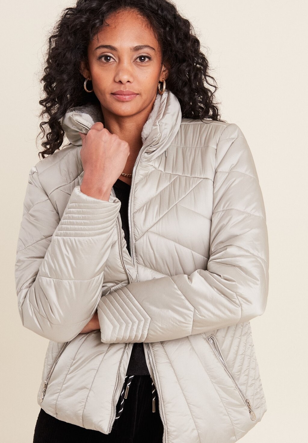 Пуховик TAILLIERTE MIT REISSVERSCHLUSS Breal, серебристый 
Пуховик TAILLIERTE MIT REISSVERSCHLUSS Breal, серебристый