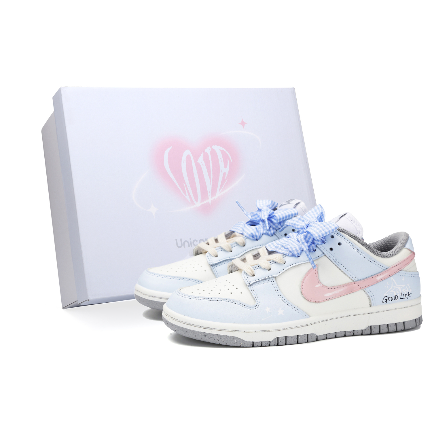 Dunk Star Coast нескользящие устойчивые к истиранию низкие детские скейтбординг кроссовки Unisex Nike, синий серый-Valentine's Day Box
Dunk Star Coast нескользящие устойчивые к истиранию низкие детские скейтбординг кроссовки Unisex Nike, синий серый-Valentine's Day Box