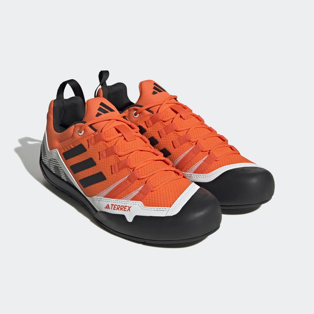 Кроссовки adidas TERREX "TERREX SWIFT SOLO 2.0", цвет Impact Orange / Core Black / Crystal White
Кроссовки adidas TERREX "TERREX SWIFT SOLO 2.0", цвет Impact Orange / Core Black / Crystal White
