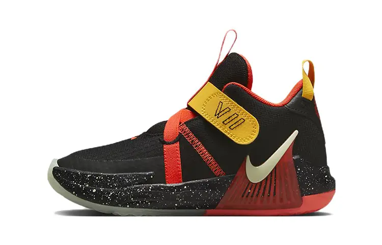 Кроссовки Nike LeBron Witness 7 PS 'Black Bright Crimson Speckled'
Кроссовки Nike LeBron Witness 7 PS 'Black Bright Crimson Speckled'