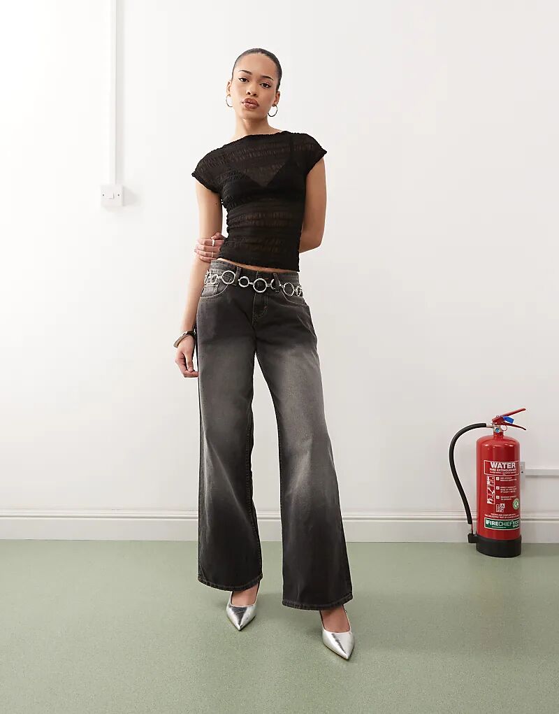 Просторные очень широкие джинсы с низкой посадкой серого цвета с отбеливателем Motel
Просторные очень широкие джинсы с низкой посадкой серого цвета с отбеливателем Motel