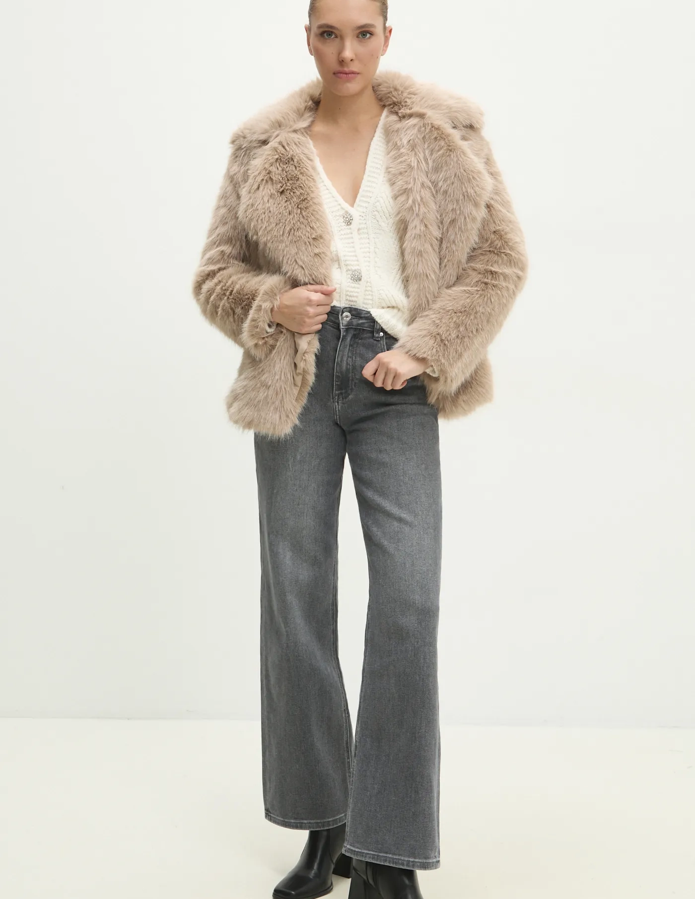 Кардиган Answear Lab, бежевый
Кардиган Answear Lab, бежевый