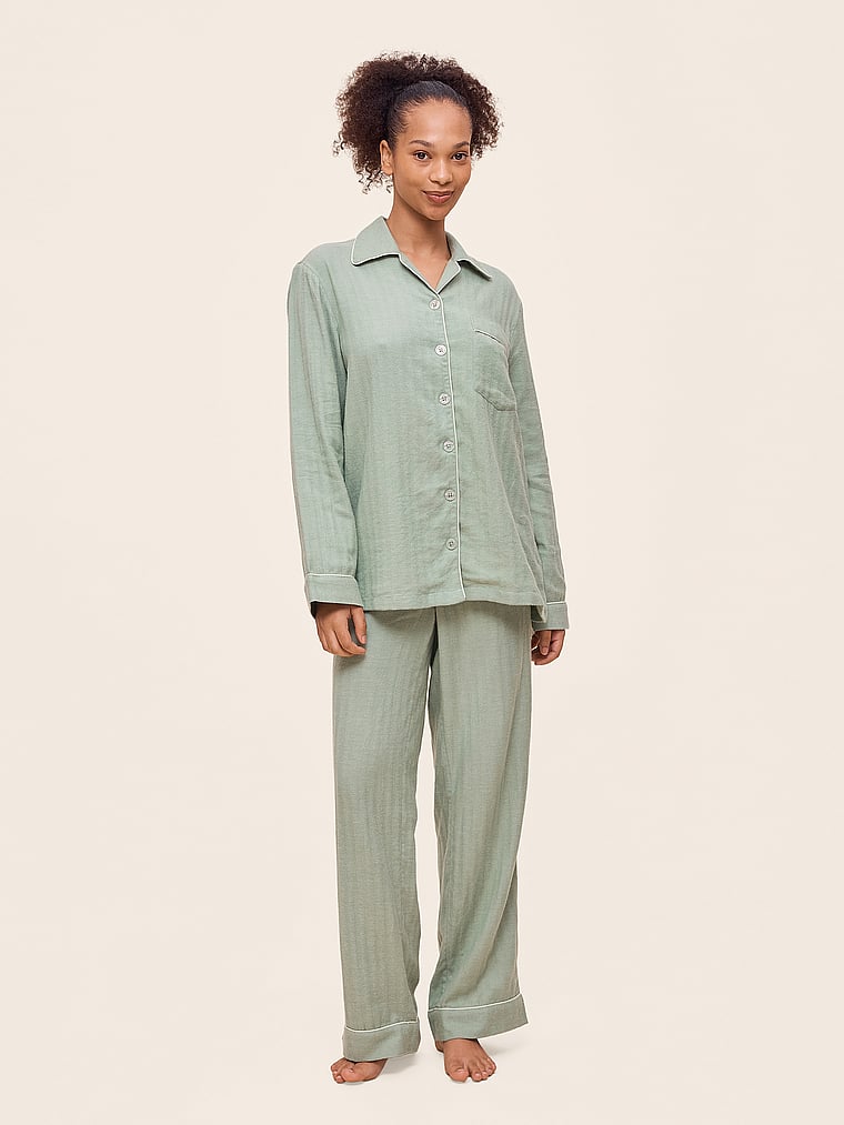 Супермягкая пижама с узором «елочка» Papinelle, winter green
Супермягкая пижама с узором «елочка» Papinelle, winter green
