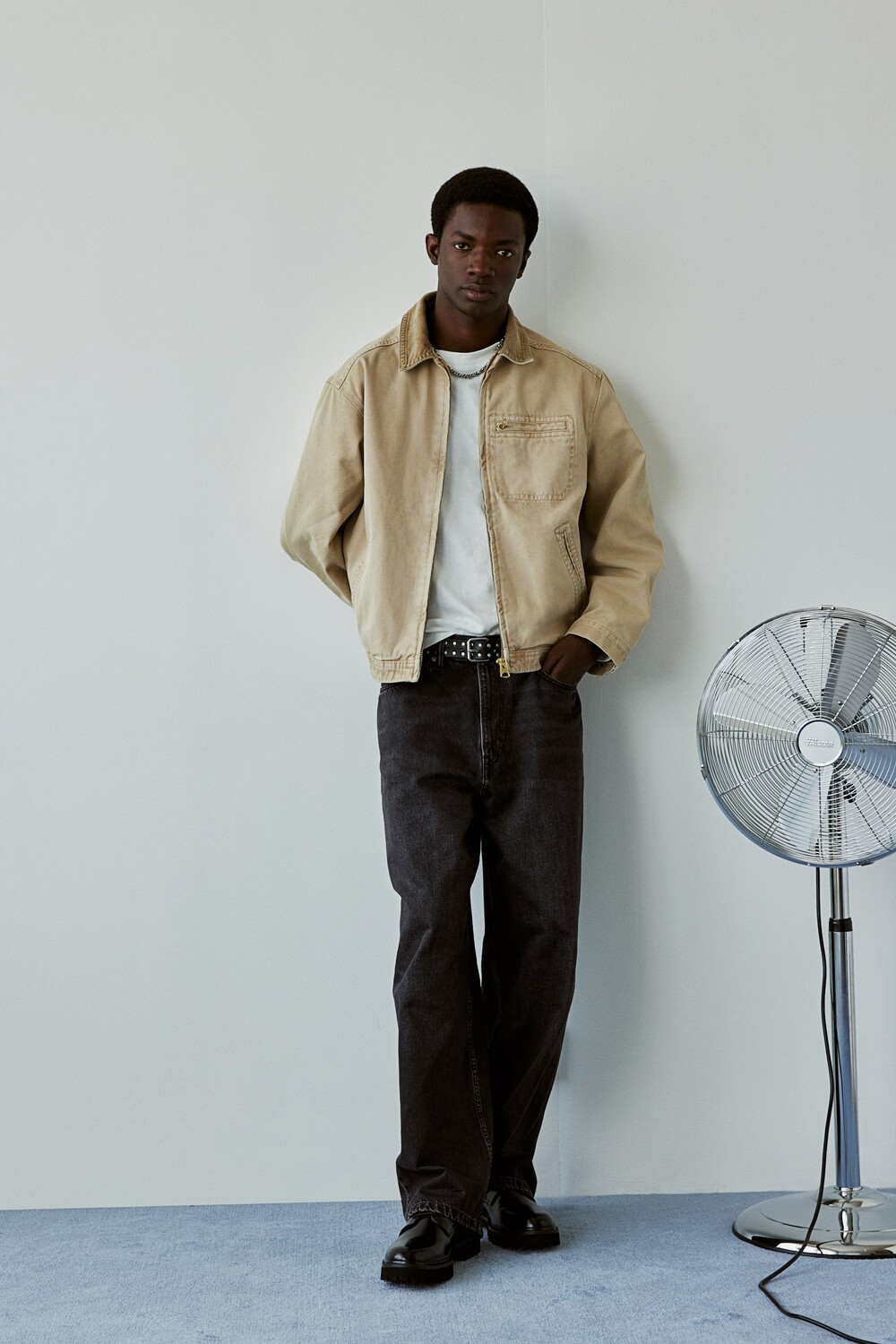 Мешковатые джинсы H&M, черный
Мешковатые джинсы H&M, черный