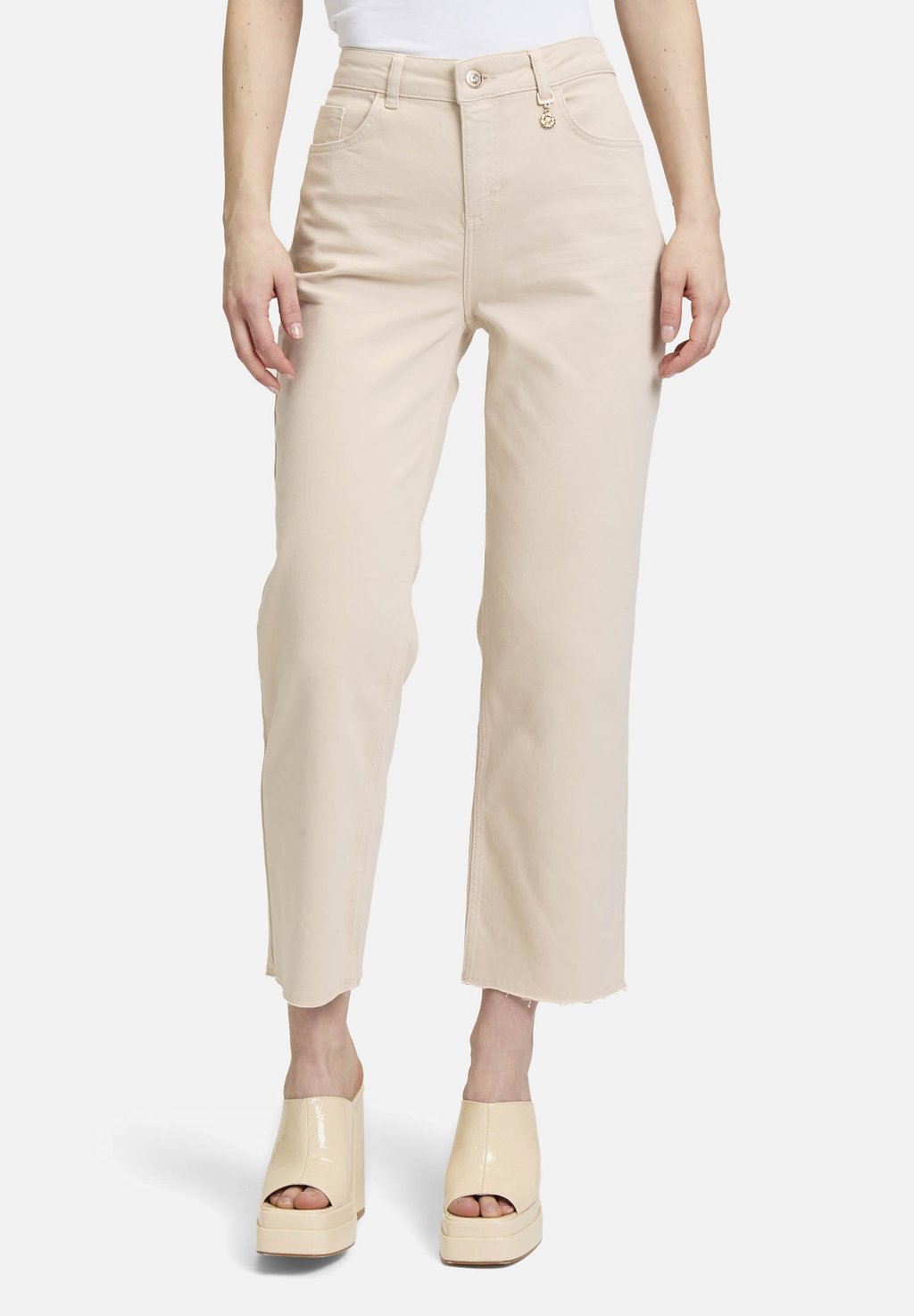 Джинсы прямого покроя Cartoon, бежевый
Джинсы прямого покроя Cartoon, бежевый