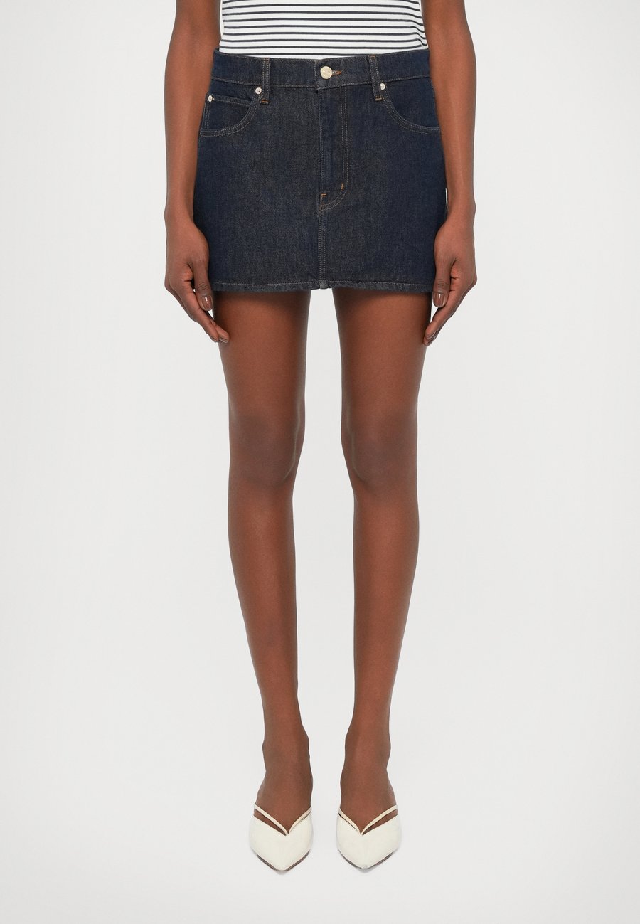 Юбка FRAME THE MINI SKIRT, Rins/Dark-Blue Denim
Юбка FRAME THE MINI SKIRT, Rins/Dark-Blue Denim