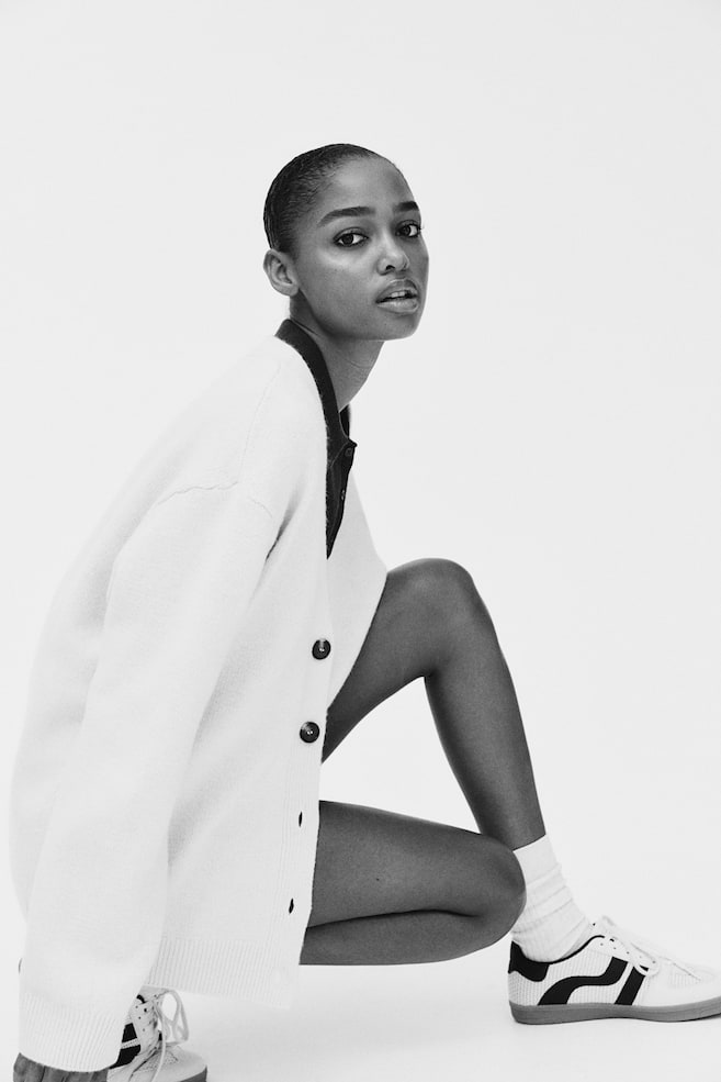 Вязаный кардиган H&M, бежевый
Вязаный кардиган H&M, бежевый