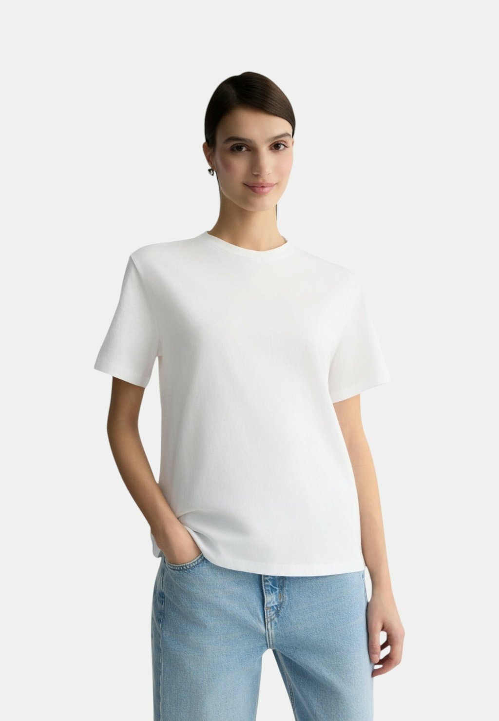 Базовая футболка LIU JO, белый
Базовая футболка LIU JO, белый