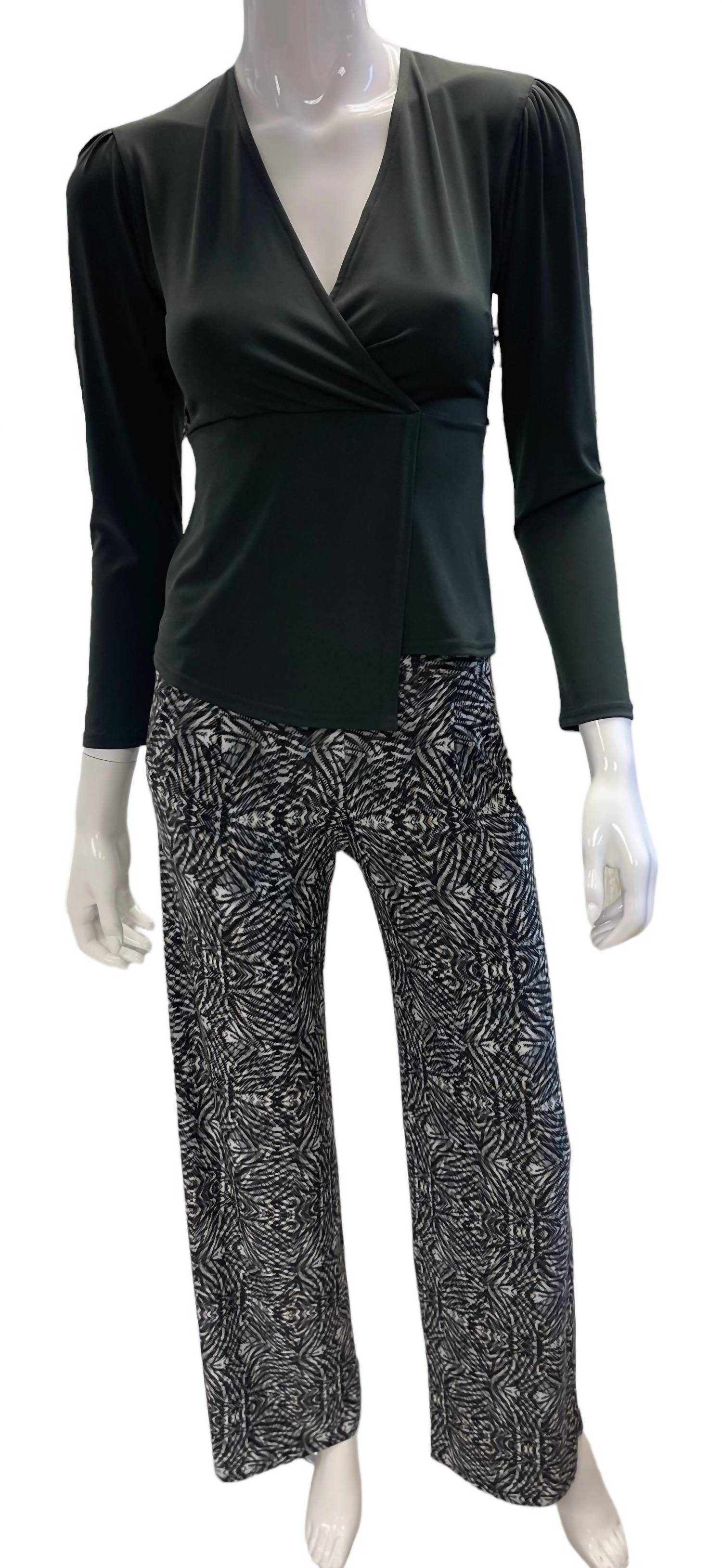 Топ с длинными рукавами Value Black Viereck
Топ с длинными рукавами Value Black Viereck