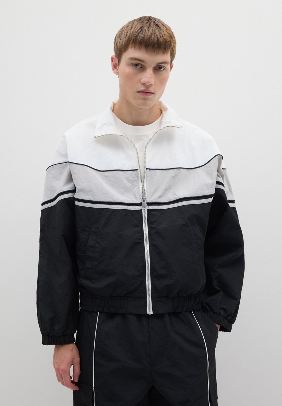 Куртка B.ANGEL Light jacket, Black White Grey/Black
Куртка B.ANGEL Light jacket, Black White Grey/Black