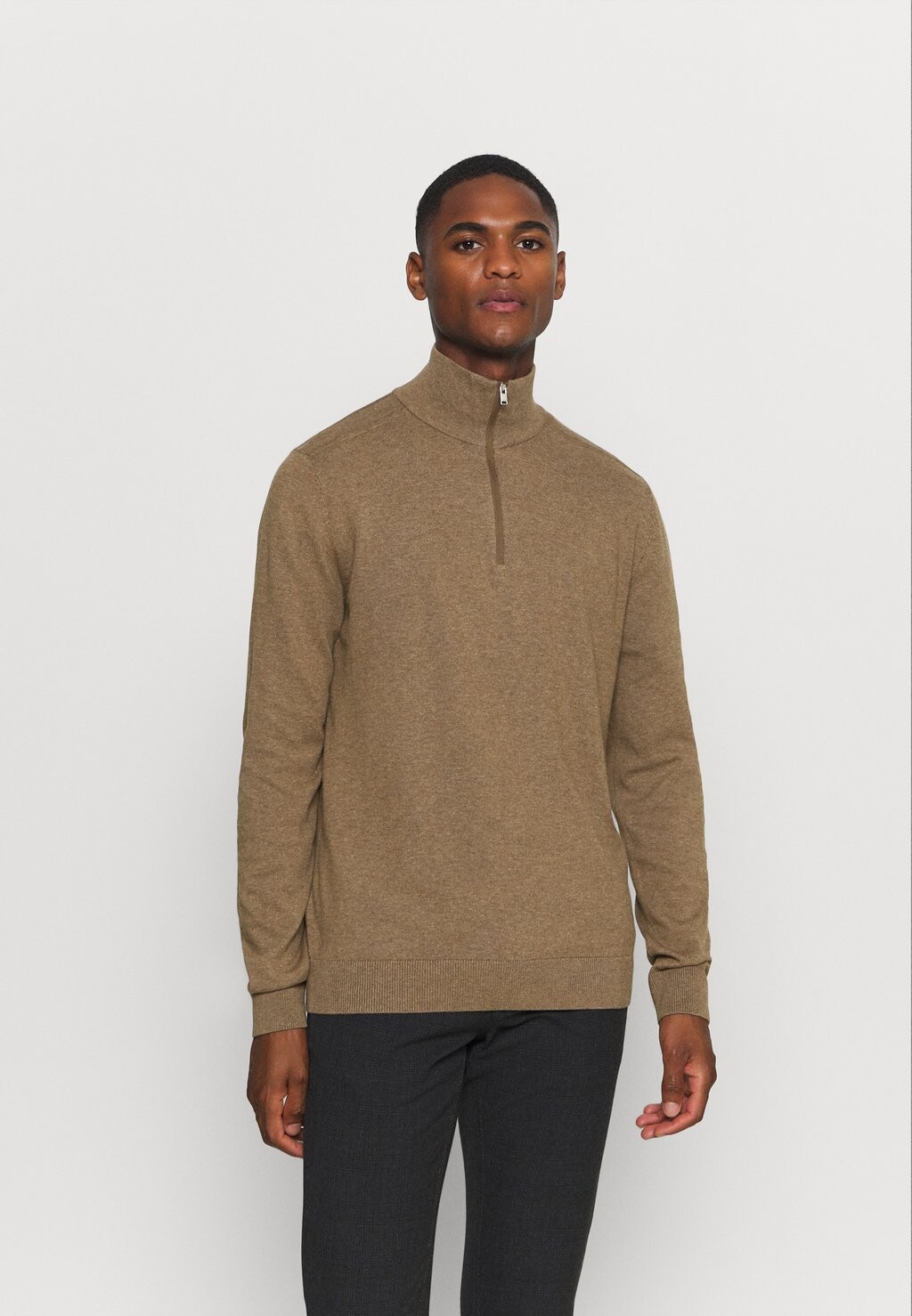 Свитер Selected SLHBERG HALF ZIP B NOOS, цвет Teak Melange, Коричневый, Свитер Selected SLHBERG HALF ZIP B NOOS, цвет Teak Melange
Свитер Selected SLHBERG HALF ZIP B NOOS, цвет Teak Melange, Коричневый, Свитер Selected SLHBERG HALF ZIP B NOOS, цвет Teak Melange