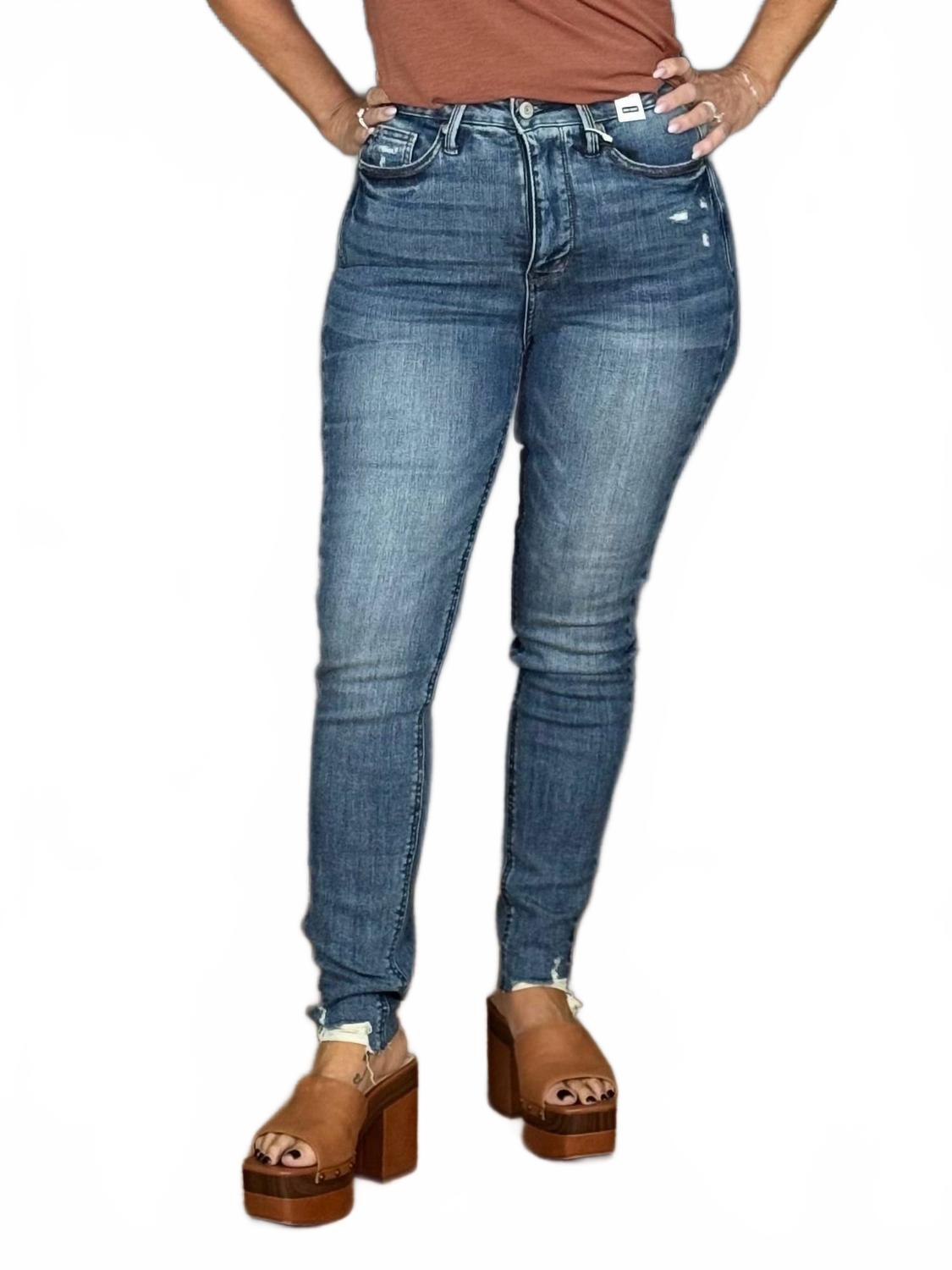 Джинсы-скинни с утягивающим эффектом, синие Judy Blue
Джинсы-скинни с утягивающим эффектом, синие Judy Blue