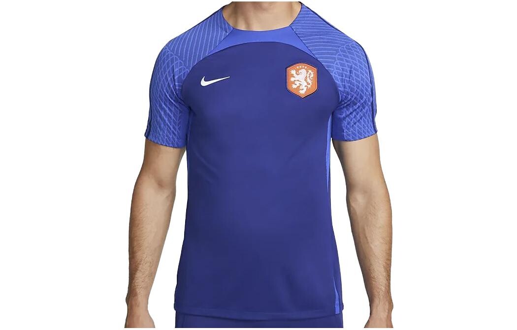 Футболка мужская синяя Nike, синий 
Футболка мужская синяя Nike, синий