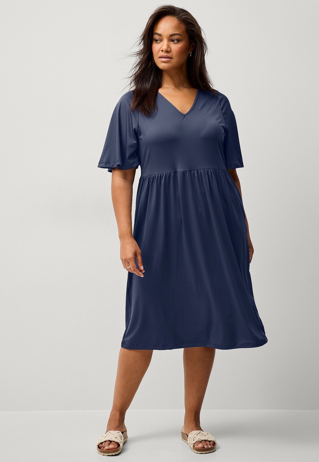 Платье из джерси Ellos Plus collection, синий
Платье из джерси Ellos Plus collection, синий