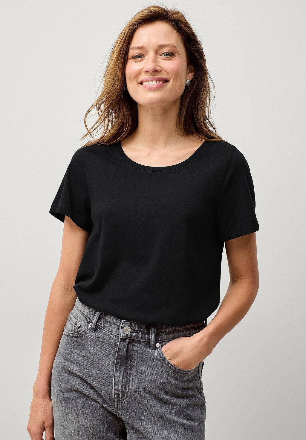 Базовая футболка Ellos Collection, черный
Базовая футболка Ellos Collection, черный