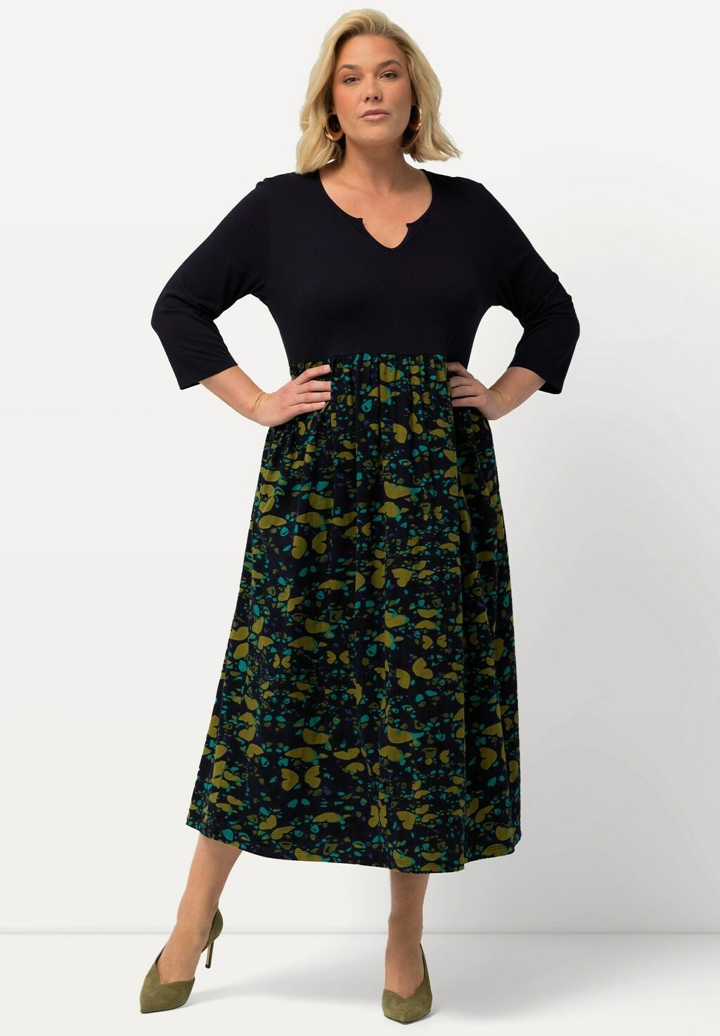 Платье макси Ulla Popken, черный
Платье макси Ulla Popken, черный