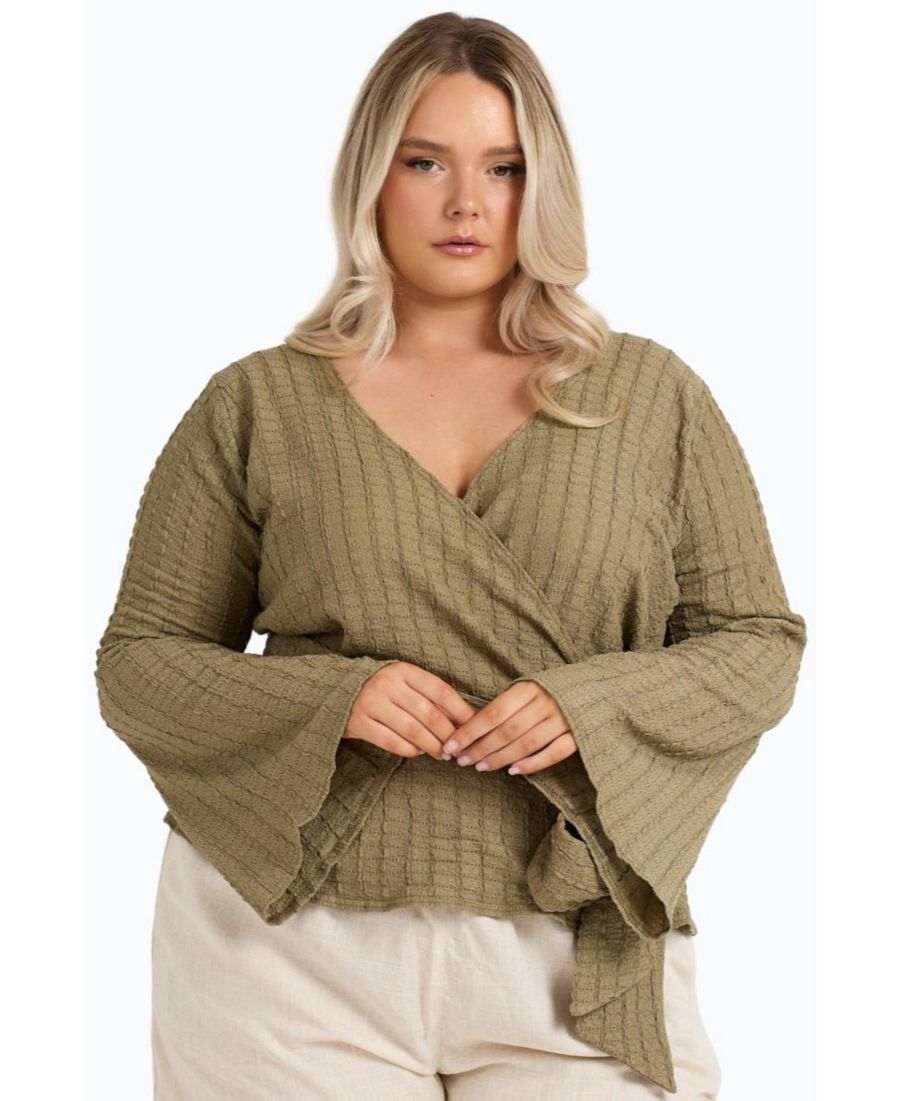 Женский топ-кимоно с запахом спереди и поясом FASHION-SZN CURVE, Khaki
Женский топ-кимоно с запахом спереди и поясом FASHION-SZN CURVE, Khaki