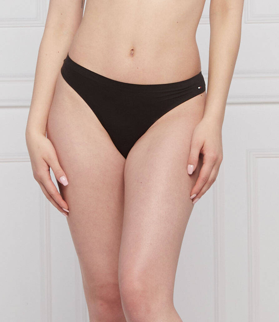 Стринги Tommy Hilfiger, черный
Стринги Tommy Hilfiger, черный