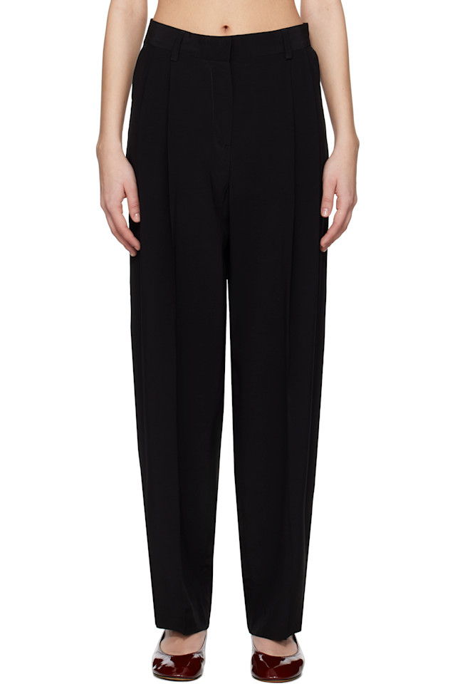 Прямые брюки с двойной складкой Toteme, черный
Прямые брюки с двойной складкой Toteme, черный