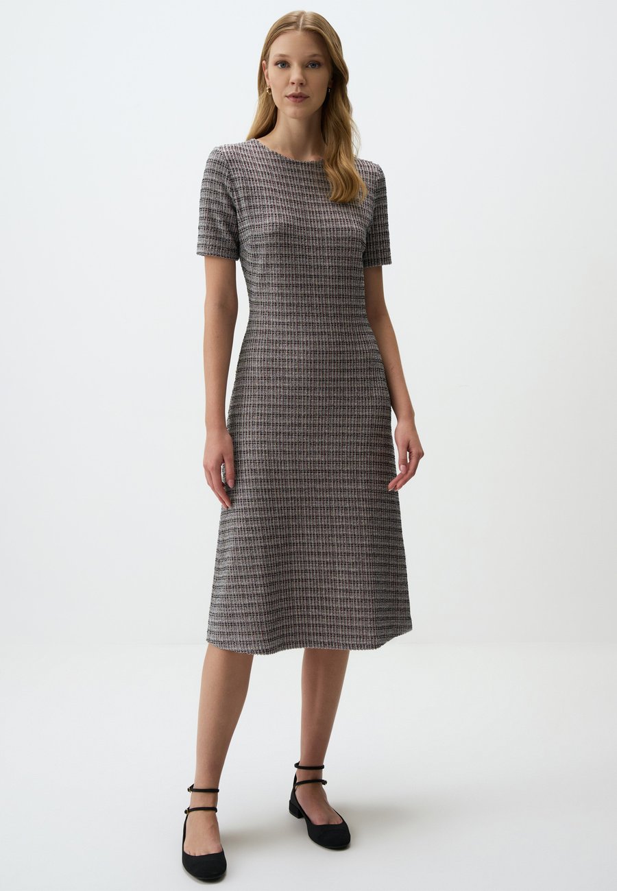 Платье Jimmy Key Jumper dress, Multi Coloured/Grey
Платье Jimmy Key Jumper dress, Multi Coloured/Grey