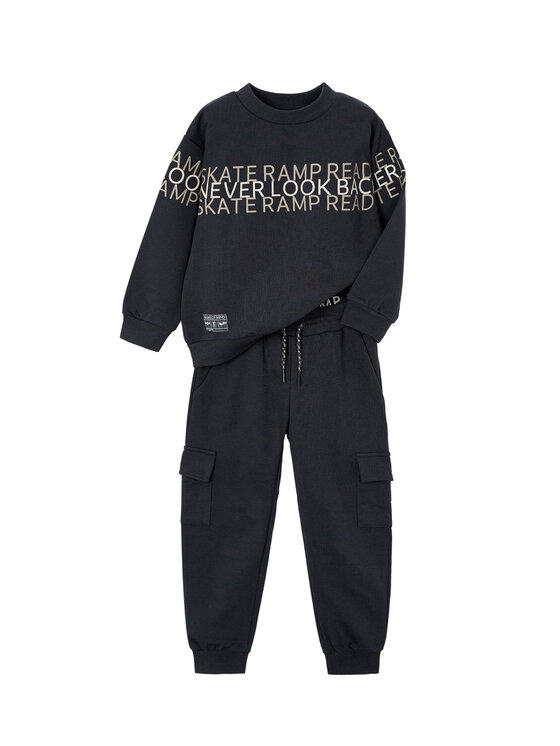 Спортивный костюм regular fit 4809 Mayoral, серый
Спортивный костюм regular fit 4809 Mayoral, серый