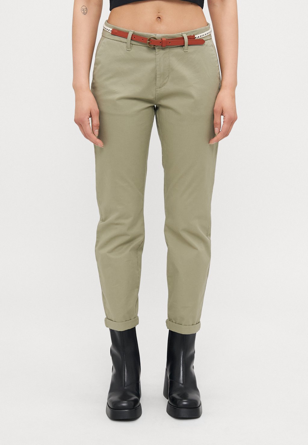 Чиносы ONLBIANA BELT ONLY Petite, зеленый
Чиносы ONLBIANA BELT ONLY Petite, зеленый